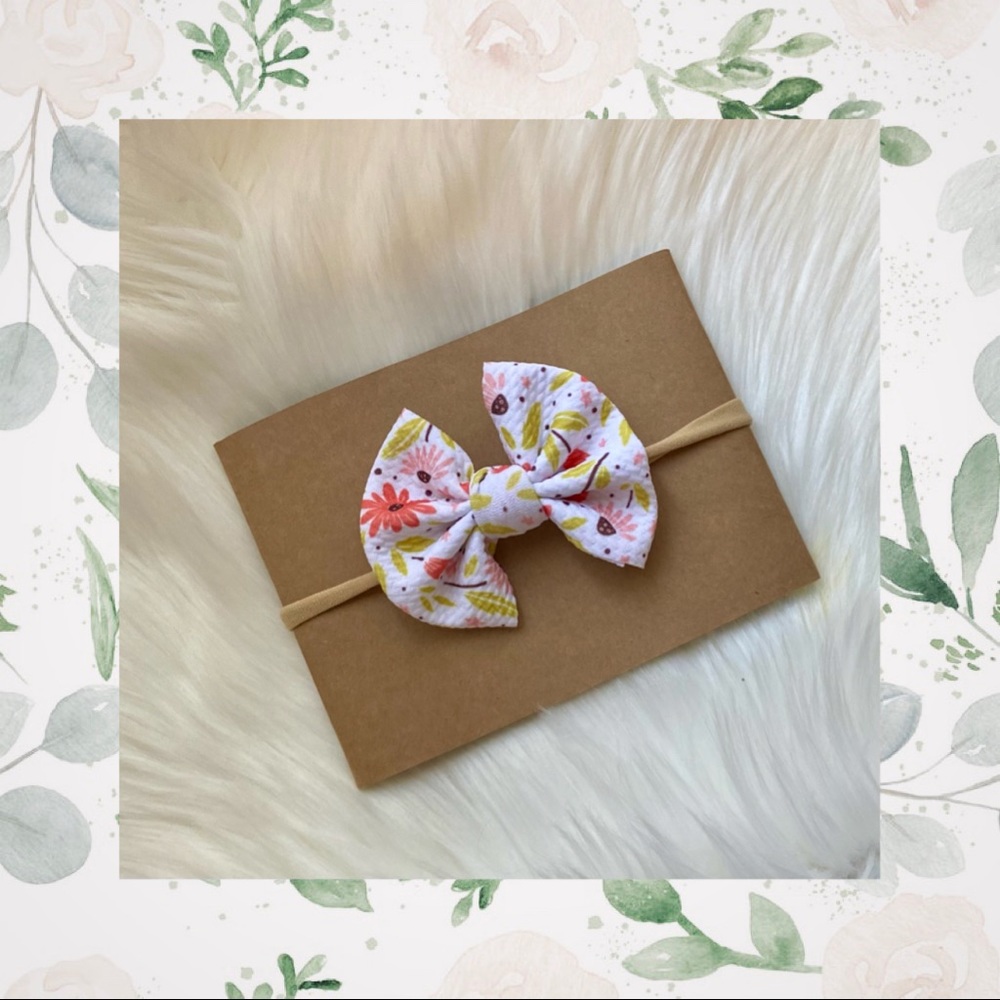 👑Fresh Floral Clip In or Bow on Nylon!